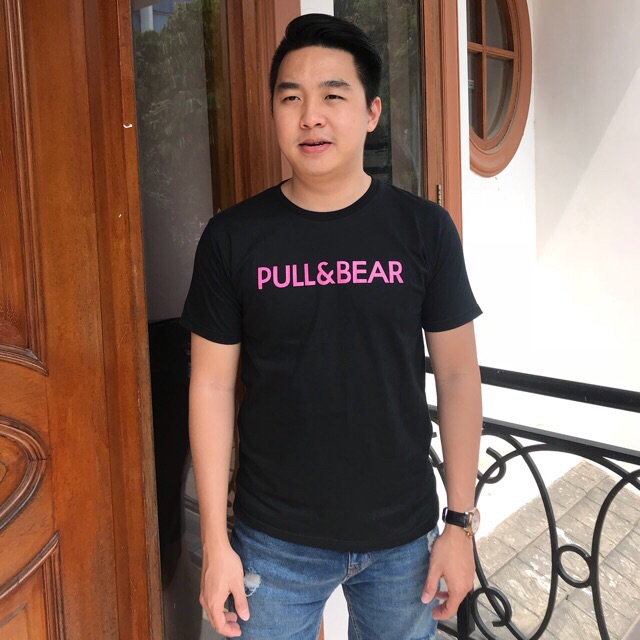 T-shirt / baju pria / kaos cowok / baju distro / kaos cowok pull and bear