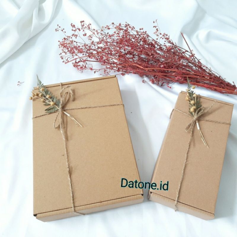 

hampers box 30x30x5cm