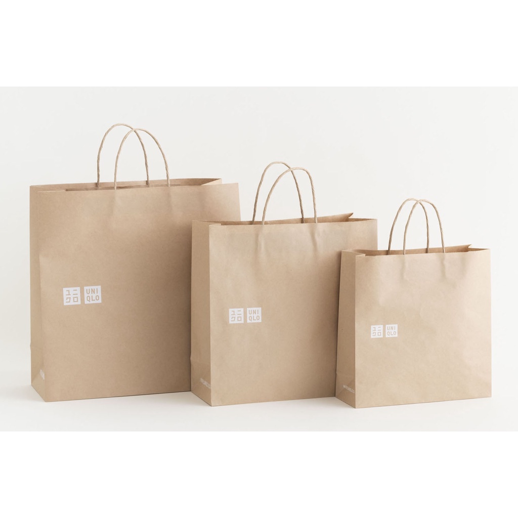 

UNIQLO Paper Bag / Kantong Belanja Tas Kado JASTIP BATBOY