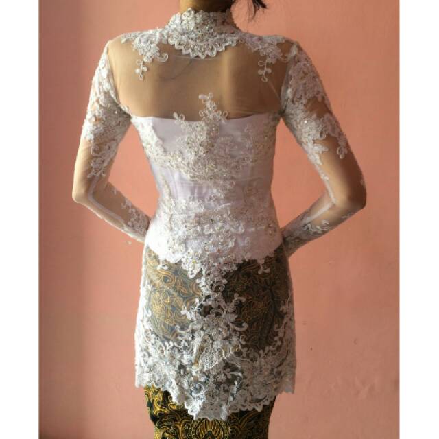 Preloved kebaya putih