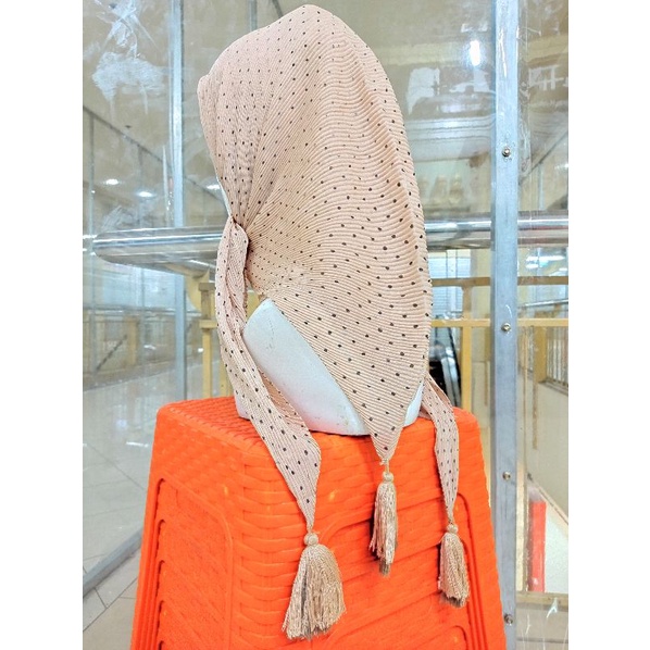 SEGI EMPAT PLISKET MOTIF POLKADOT TESEL