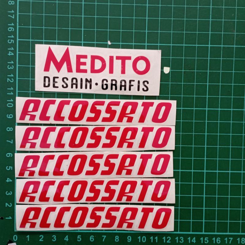 Sticker Cutting Accossato