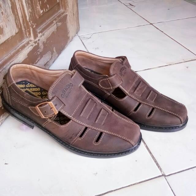 Sepatu kulit asli nyaman dipakai sol anti selip