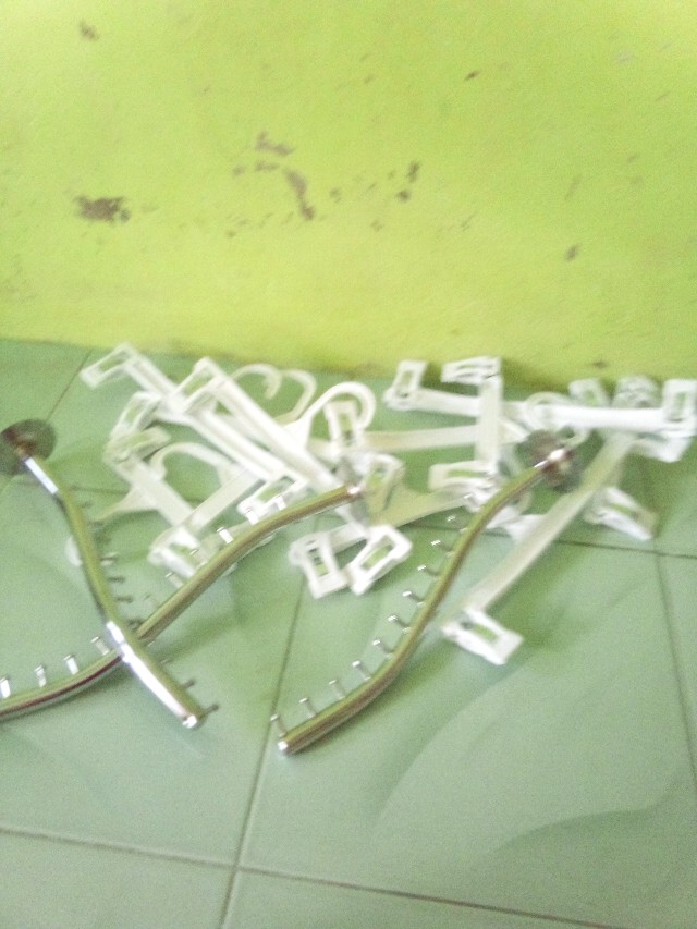 Hanger Jepit 30 Cm / Gantungan Baju Jepit