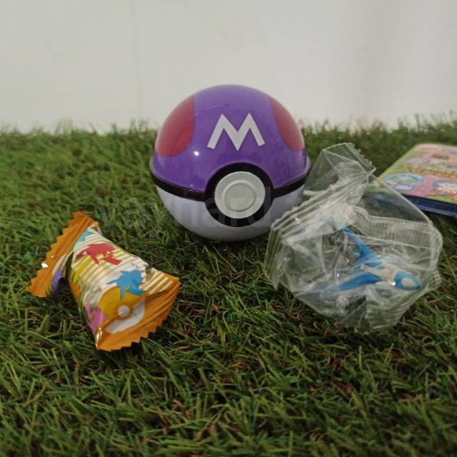 Pokemon figure latios with masterball tomy