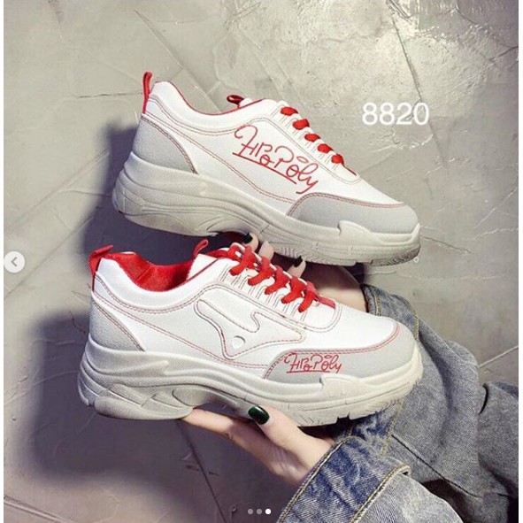 Sepatu Sneakers B8820