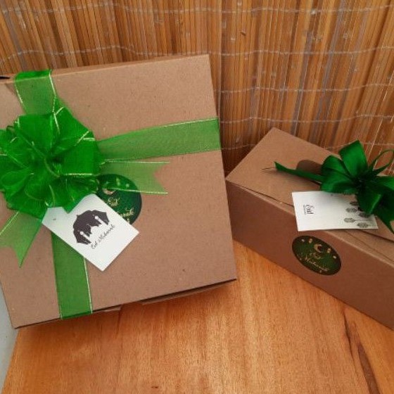 

Medium Box Eksklusif Hampers Lebaran