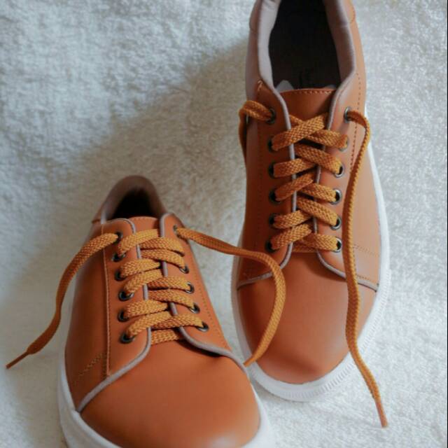 Sepatu casual bee prince 0021