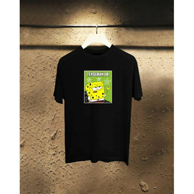 Fourfashion Kaos Pria Kaos Distro SPONGEBOOB TERSERAH LO Black FN187