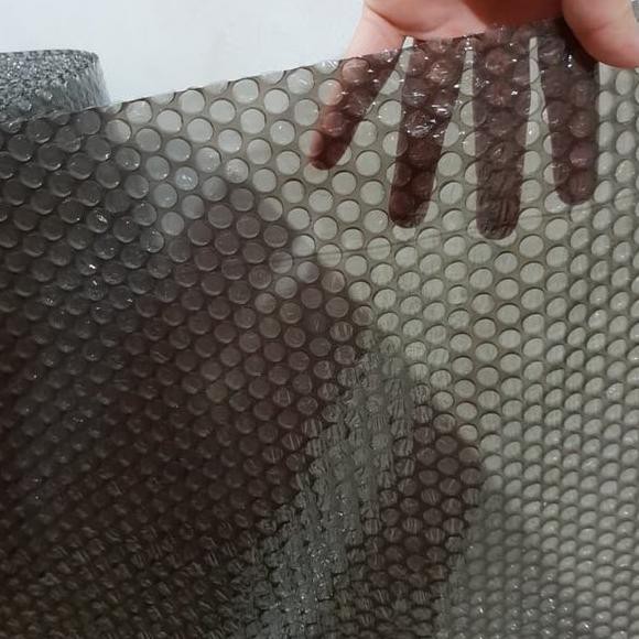 

ECERAN BUBBLE WRAP HITAM UKURAN 125X100CM MURAH