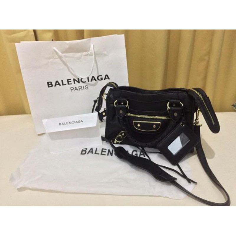 balenciaga bag city