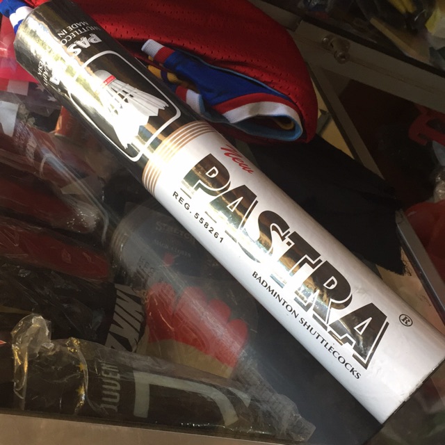 Kok Bulutangkis/ Shuttlecock Pastra HItam Putih Ori 100%