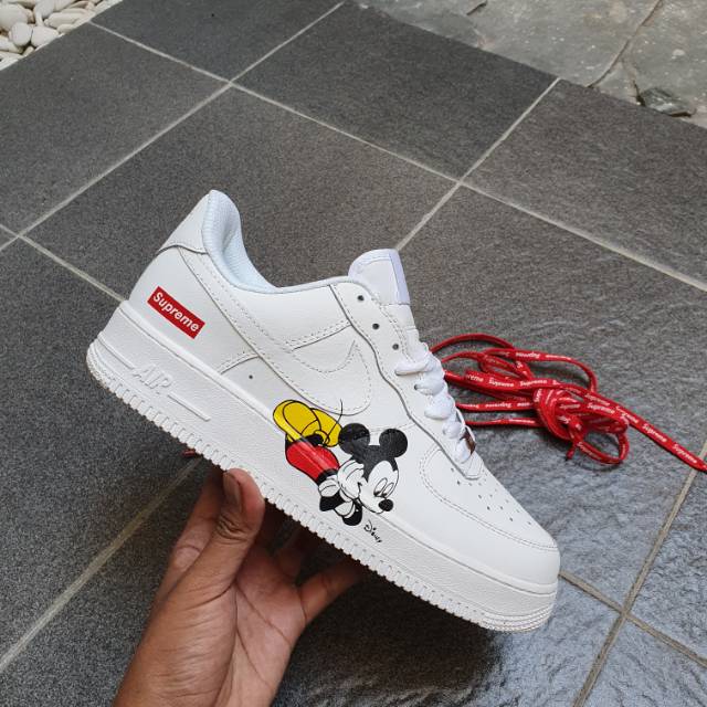 nike mickey mouse sneakers