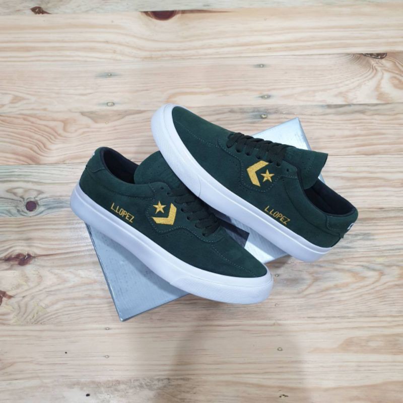 Sepatu converse louie lopez green