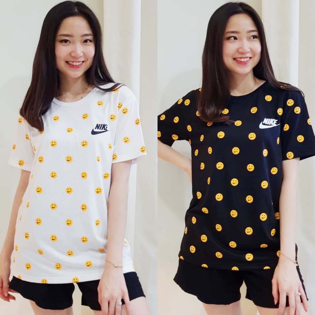 Dollarteeshop Kaos Wanita Lengan Pendek - Kaos Wanita Murah - Kaos Distro - Nik* Polkadot