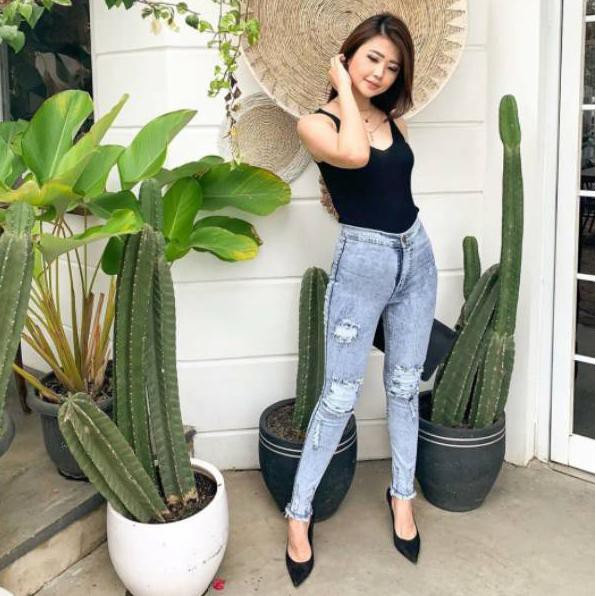 Banyak Dipakai Celana  Jeans  Wanita  HW Ginza Ripped Acid  Banyak Dipakai Celana  Jeans  Wanita  HW Ginza Ripped Acid