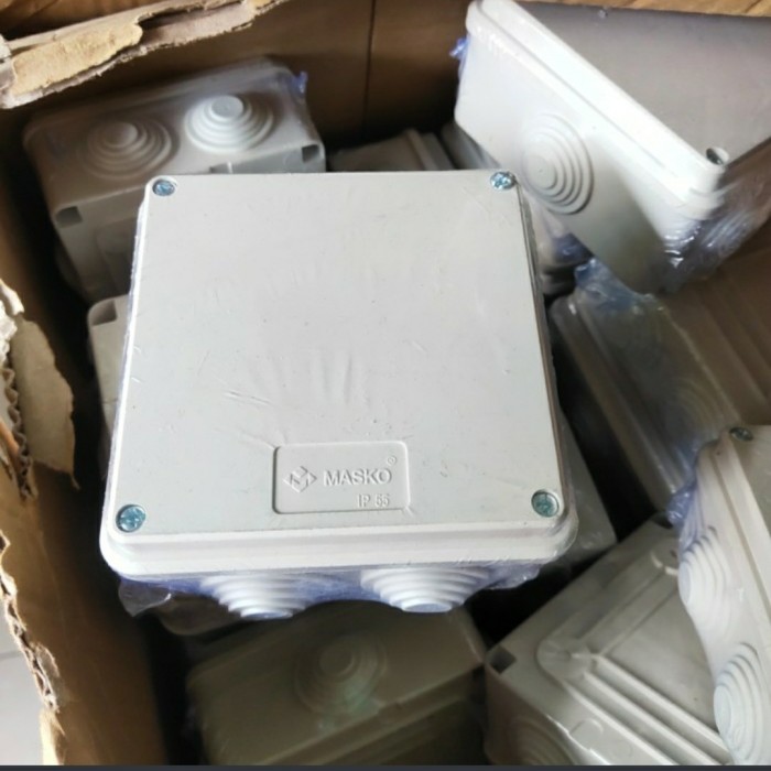 

duradus / junion box / box plastik / dorados 105x105x58/bok