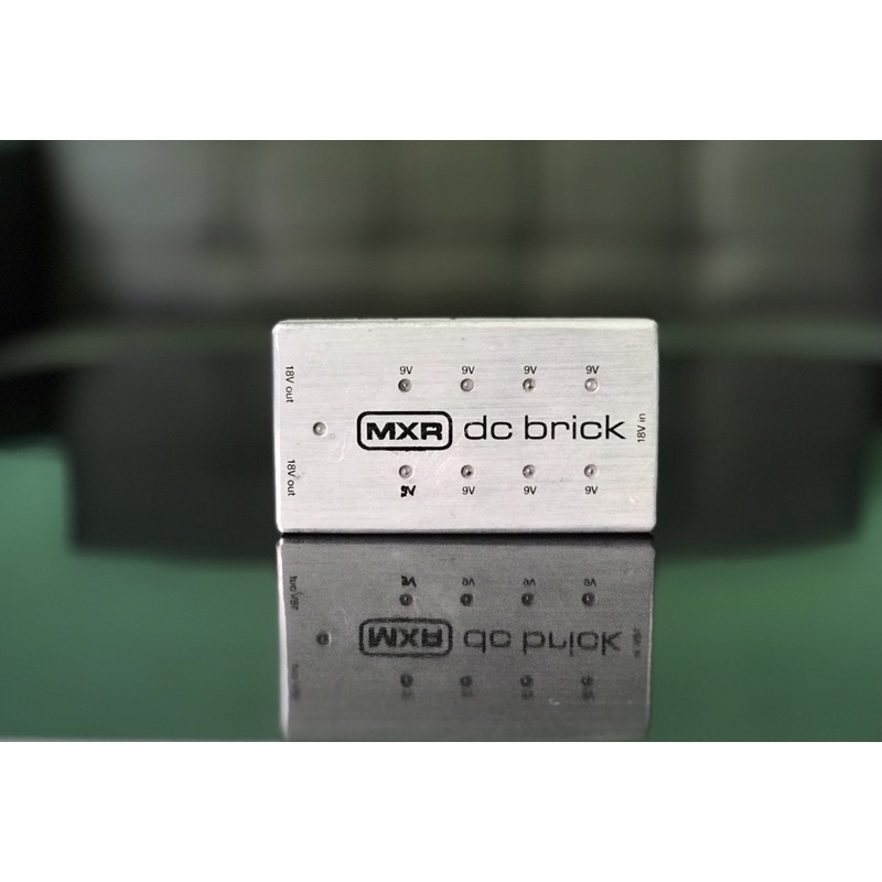 EFEK PEDAL GITAR / POWER SUPPLY SEKEN / BEKAS (MXR - DC BRICK)