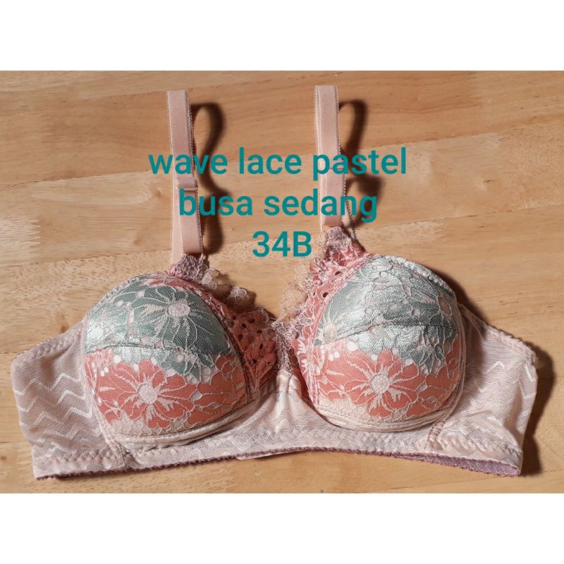 Bra Pabrikan Triumph Size 34B wave lace paste limited Stock