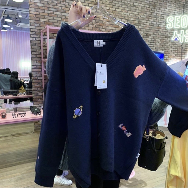 Cardigan DNA Pop Up Store BTS