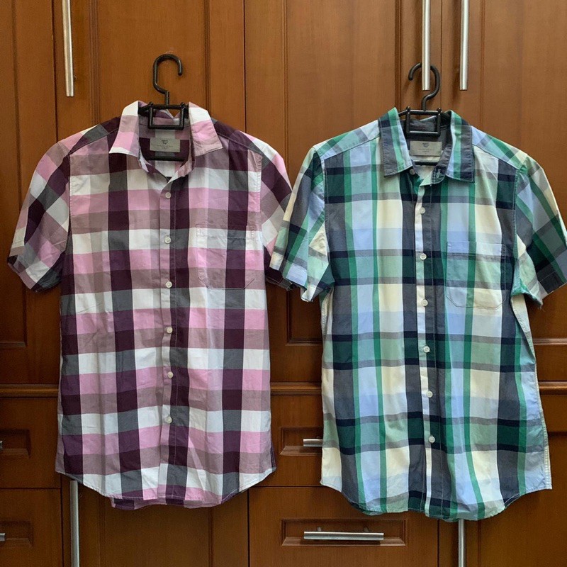 Kemeja Kotak-Kotak Menstop