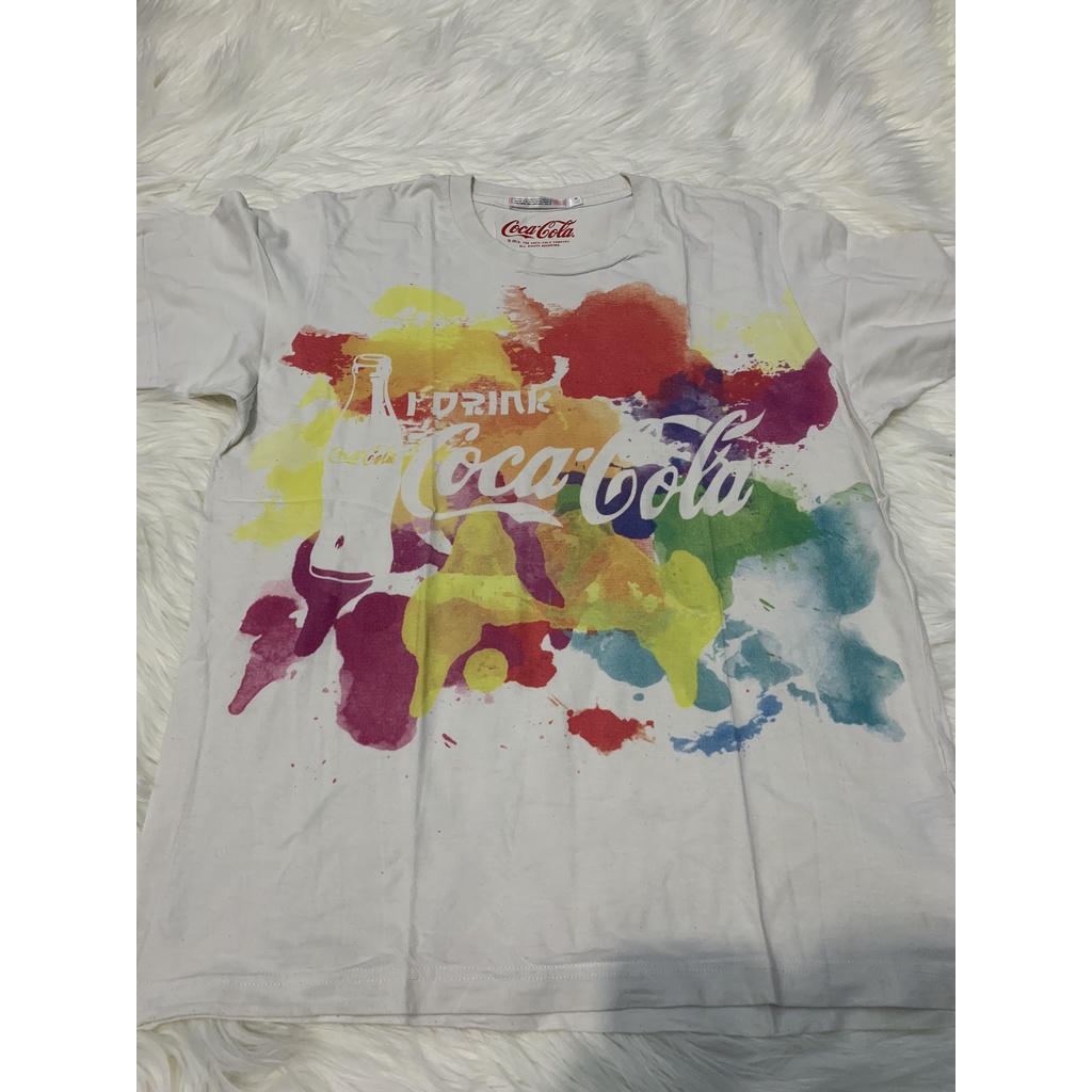 Kaos Uniqlo Coca - Cola Bekas Second Branded