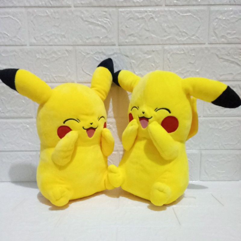 Boneka Pikachu Bahan Plush Kualitas Tinggi untuk Hadiah Anak/PIKACHU SENYUM/BONEKA POKEMON