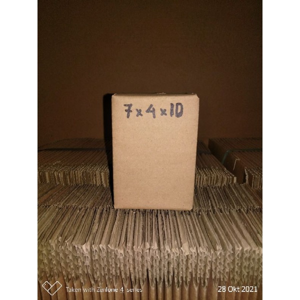 

Kardus Murah 7x4x10 cm baru,tebal polos luar dalam