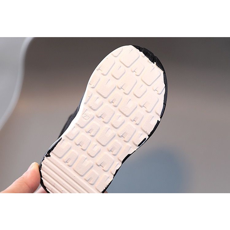 (HZ) Sepatu Sneaker Anak / Sepatu Anak Casual Import Usia  3 - 8 Tahun HZK93