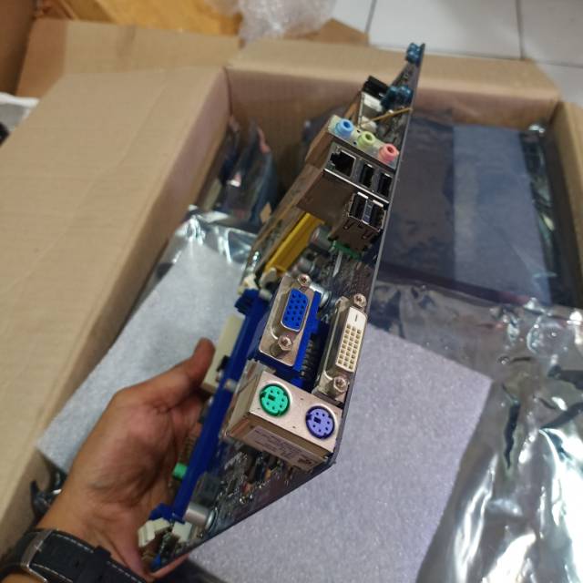 Mobo G31 plus procesor Core 2 duo