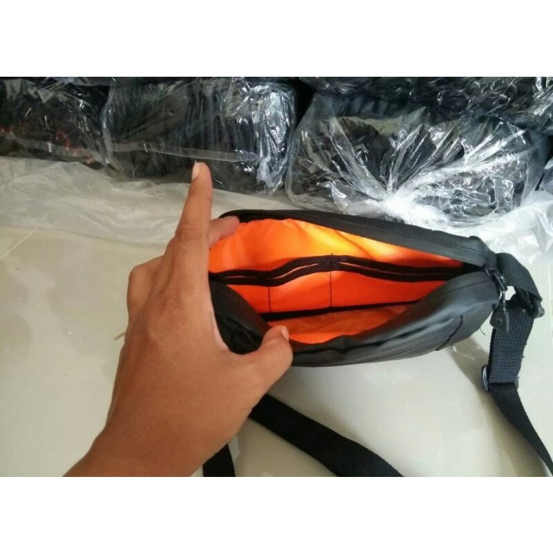 Tas Genggam /Clutch Waterproof / Tas Selempang Anti Air