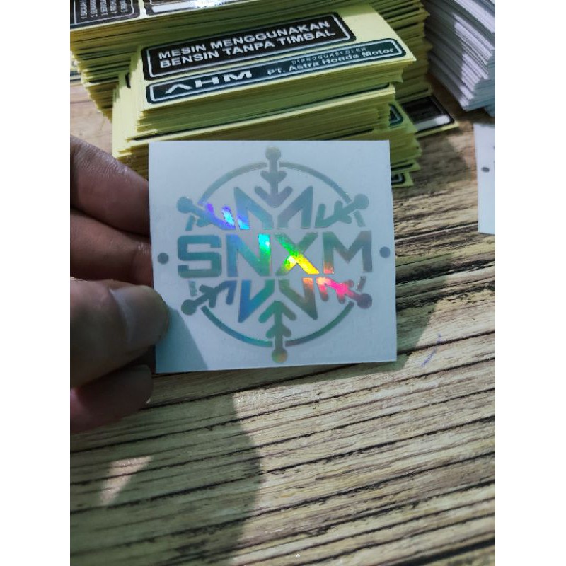 STICKER SNXM CUTTING