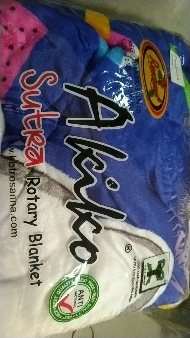 Selimut Bulu Rosanna Akiko 150 X 200cm