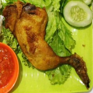 

Ayam Tulang Lunak Goreng, Dijamin 100 % HALAL Enak Lezat Mantap........