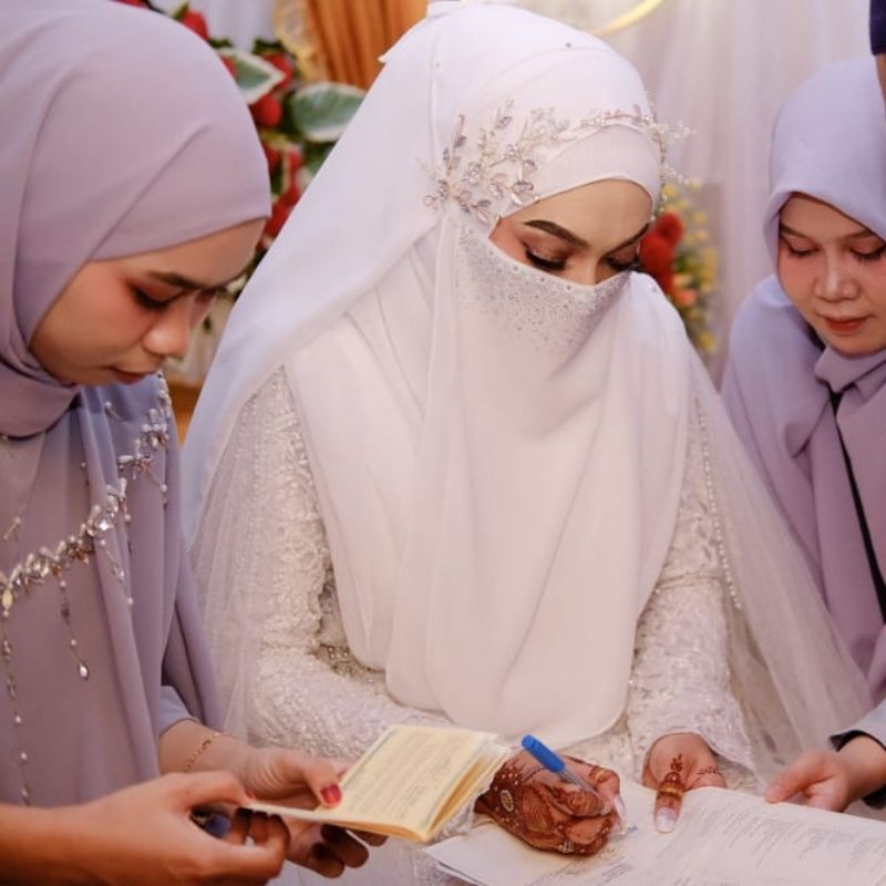 Niqab Swarovsky / Cadar Akad Nikah Pengantin Adelus