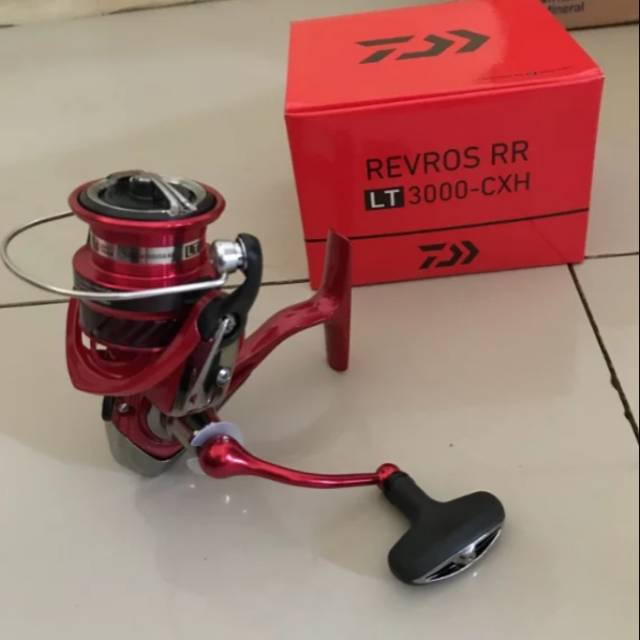 Reel daiwa revros RR LT 3000CXH