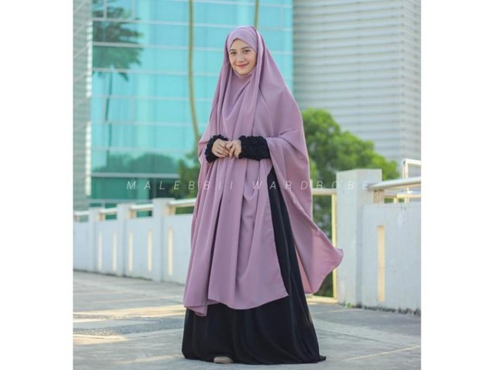 FRENCH KHIMAR NABILA