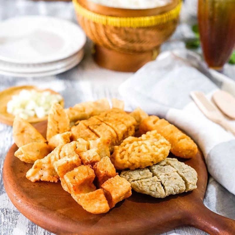 

Pempek Premium {Pempek Lenjer / Pempek Kulit / Pempek Kapal Selam / Otak-otak / Adaan}