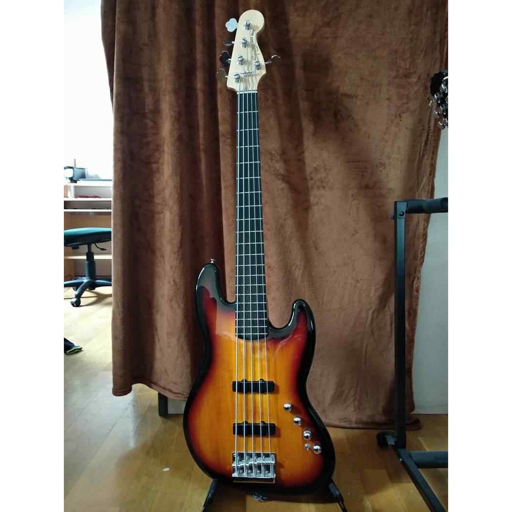 Squier Deluxe Jazz Bass Active V 5-String Electric Bass Guitar