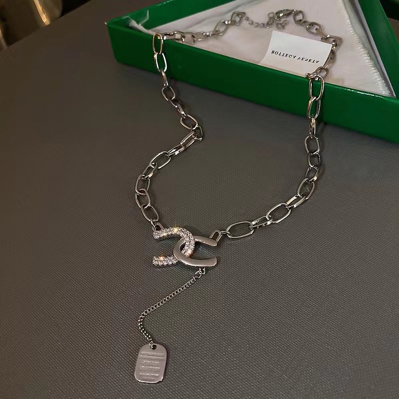 Jepang dan Korea gaya Mikro bertatahkan zircon cross C berbentuk bulat huruf liontin kalung wanita i