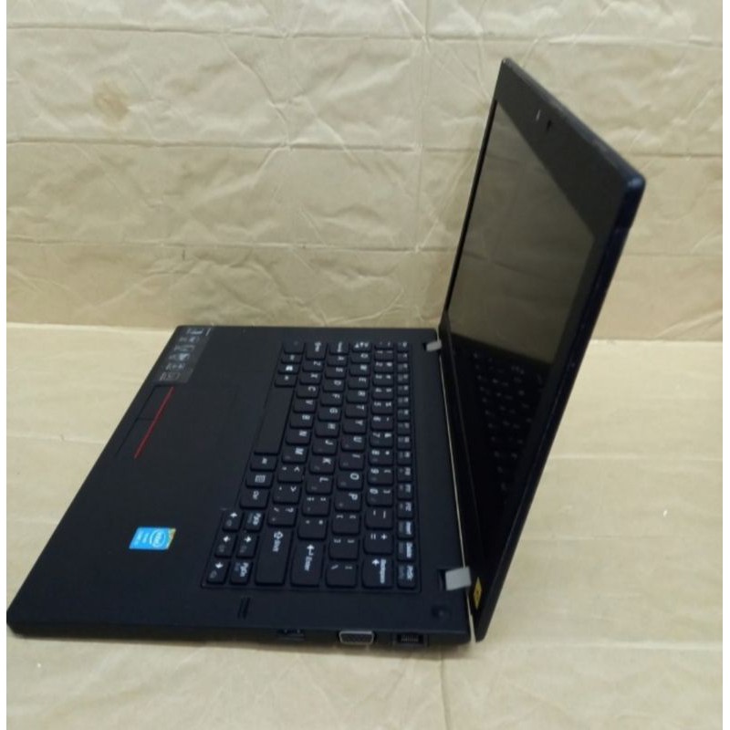 Lenovo k2450 i3 gen4 ram 4gb hardisk 320gb bonus tas dan mouse dijamiiin mulusss