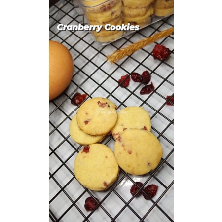 

Promo wijsman cookies Cranberry cookies Fresh baked kue buah Tsaniyah Cake kue viral enak terbaru lebaran