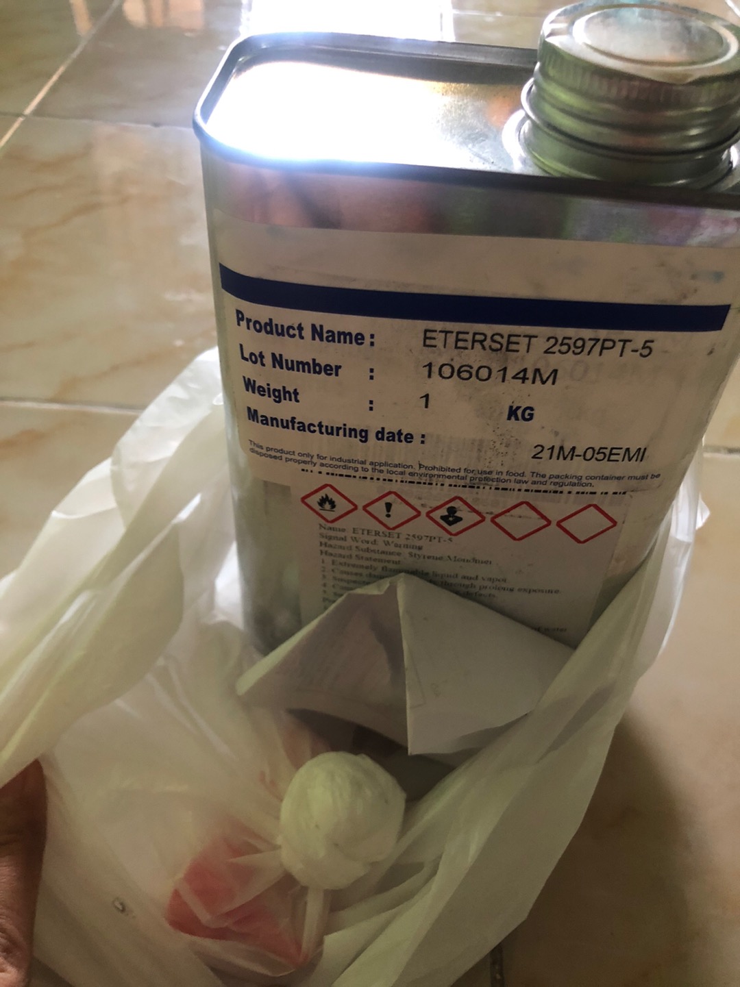 Catalis / Katalis / Hardener / Pengering Resin Fiberglas Kemasan 100 Gr