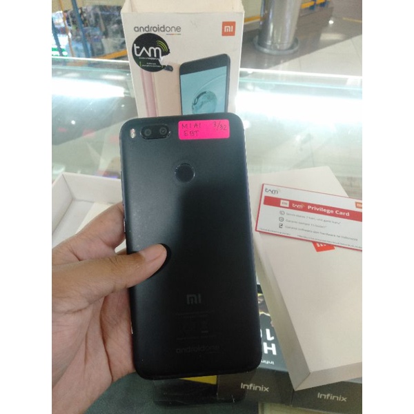Second Xiaomi Mi A1 4/32GB Full Set Ex Garansi TAM (Xiaomi Indonesia)