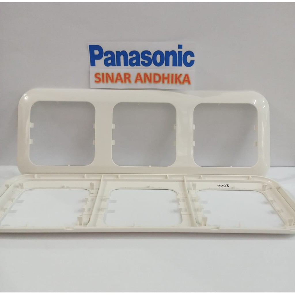 FRAME SAKLAR TRIPLE 3 GANG 6 DEVICE PUTIH PANASONIC WEJ 7823