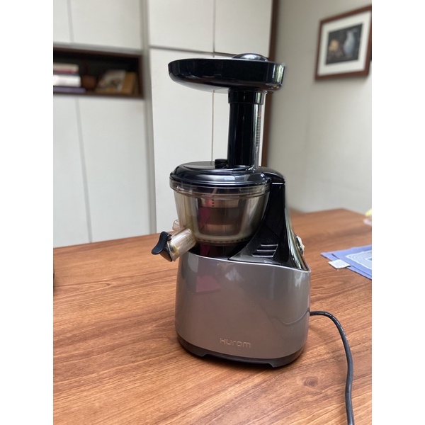 Preloved Hurom Cold Press Slow Juicer HE Series - Dark Grey