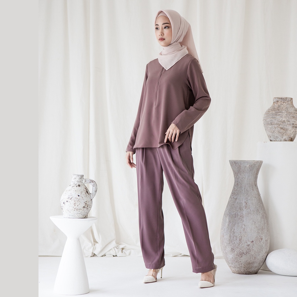 Basic Pradnya Top by Aska Label - Atasan basic polos blouse wanita Muslim lengan panjang murah busui friendly warna abu oat, ungu lilac, coklat clay, hitam black