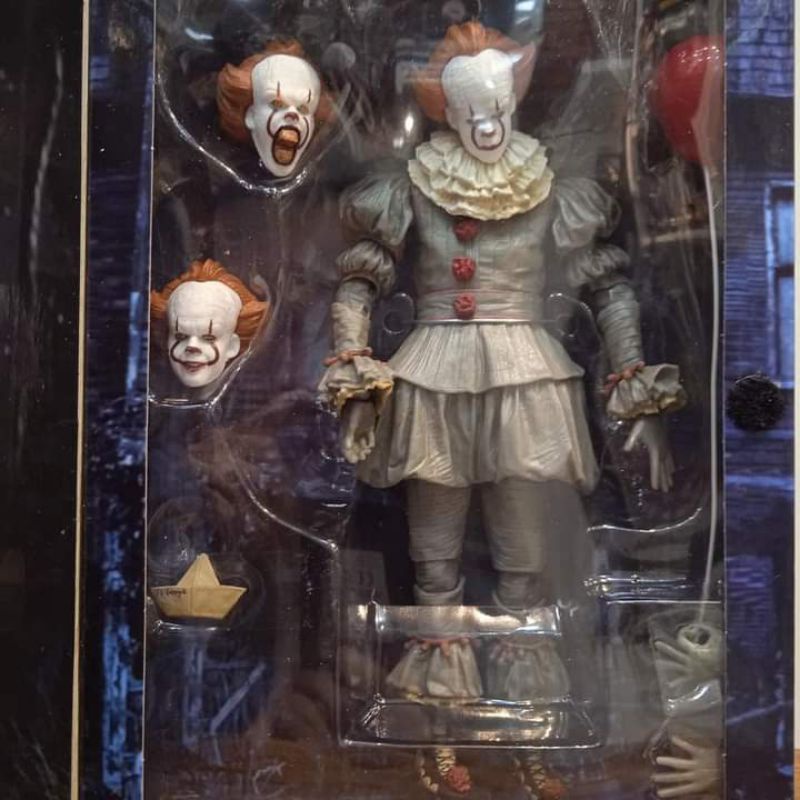 mainan neca act figureIT Pennywise
it the movie