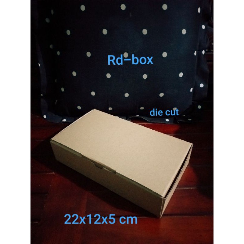 

kardus murah/karton/box uk 22x12x5 cm box model pizza die cut box akcesories,dan lain lain