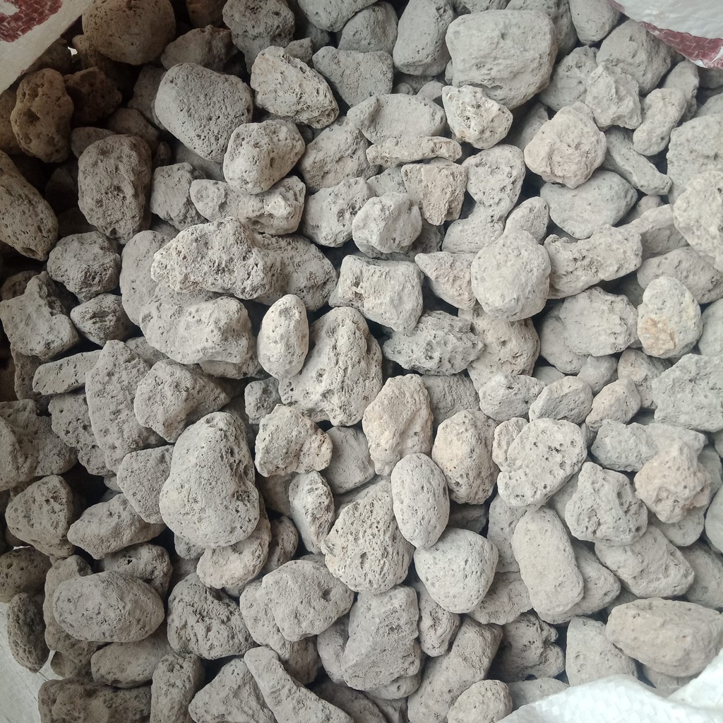 Batu Apung Pumice Stone Media Filter Aquarium 500gr